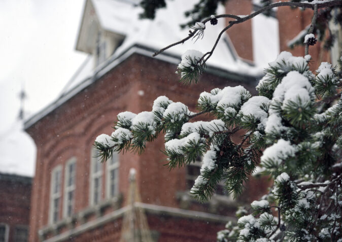 雪が積もるさっぽろ赤レンガ庁舎