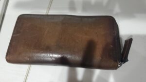 【ブランド品買取・高岡市】Berlutiの長財布、Vuittonカードケースを買取しました。