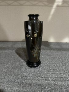 【石川県七尾市】能登半島地震による解体前に、加賀象嵌の一輪挿しや掛軸などをお買取りしました