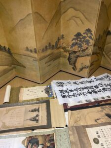 【出張買取・南砺市】屏風や掛軸、壷、花瓶等をお買取りしました。