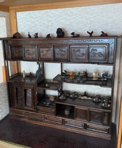 【出張買取・高岡市】茶棚や置物、香炉や掛軸などをお買取りしました。