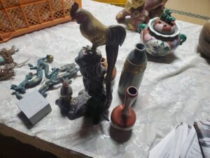 【出張買取・高岡市】高岡銅器、銀杯、九谷焼、掛け軸などをお買取りしました。