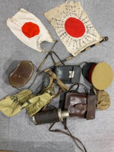 【出張買取・魚津市】軍物やたくさんの骨董品をお買取りしました。