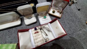 【出張買取・高岡市】K18、純金、金貨、ダイヤモンドリングなどたくさんの貴金属をお買取りしました。