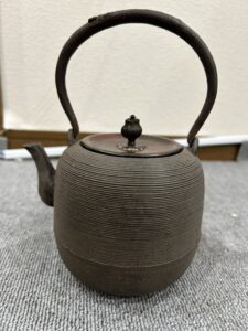 【石川県金沢市】鉄瓶、香炉、ギフト、贈答品などをお買取りしました。