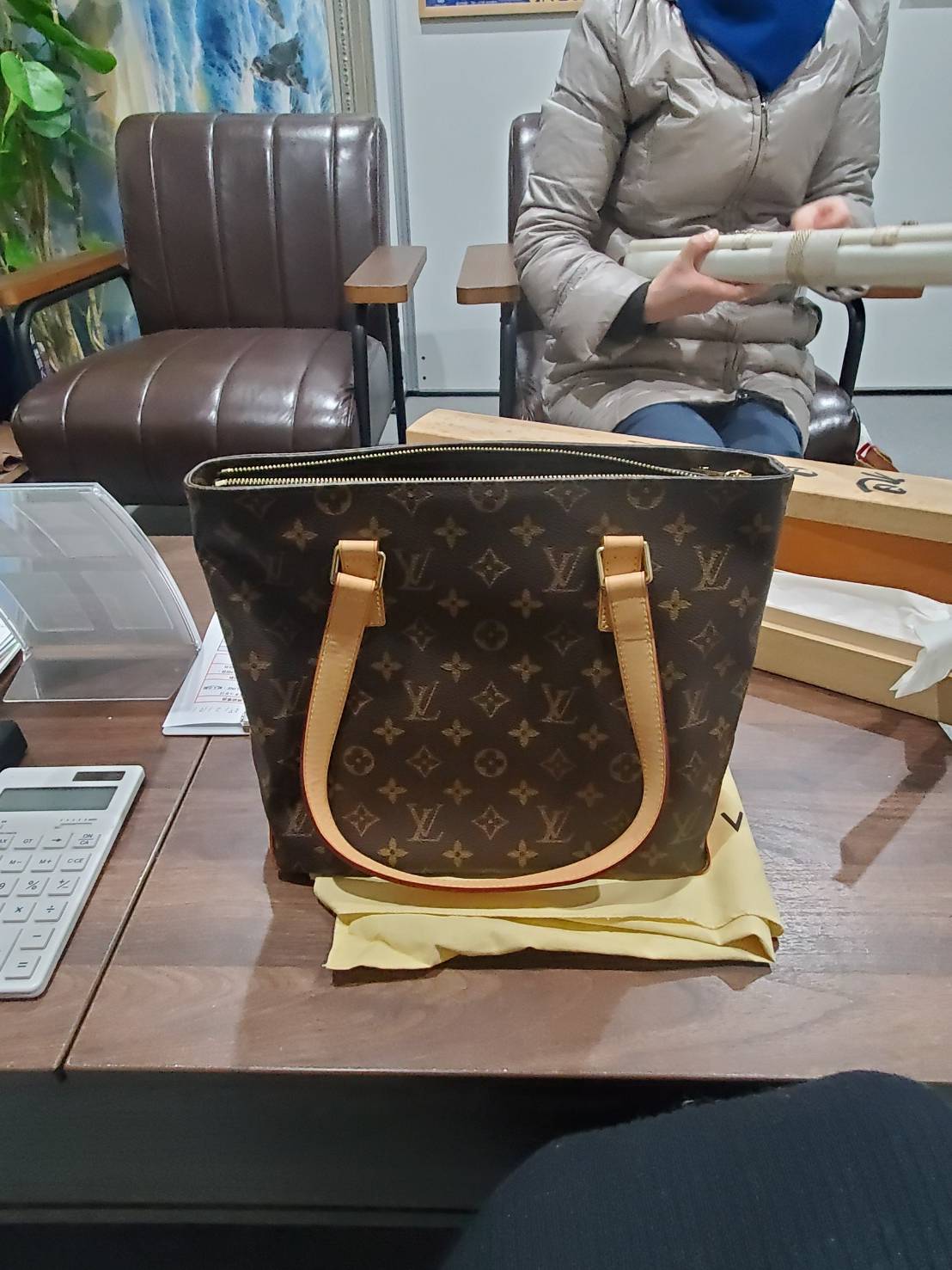【店頭買取・富山県高岡市】Louis Vuittonのバッグと掛軸をお買取りいたしました(^^)/