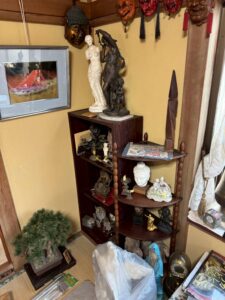 【富山県富山市】置物・掛軸・仏像・アクセサリーなどを大量にお買取いたしました！