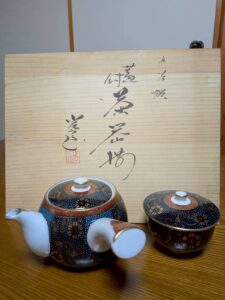 【富山県富山市】帰省中の遺品整理で九谷焼や茶器を出張買取いたしました