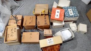 【富山県高岡市】チラシをご覧になり茶道具や額を店舗にお持ち込みしてくださりました！