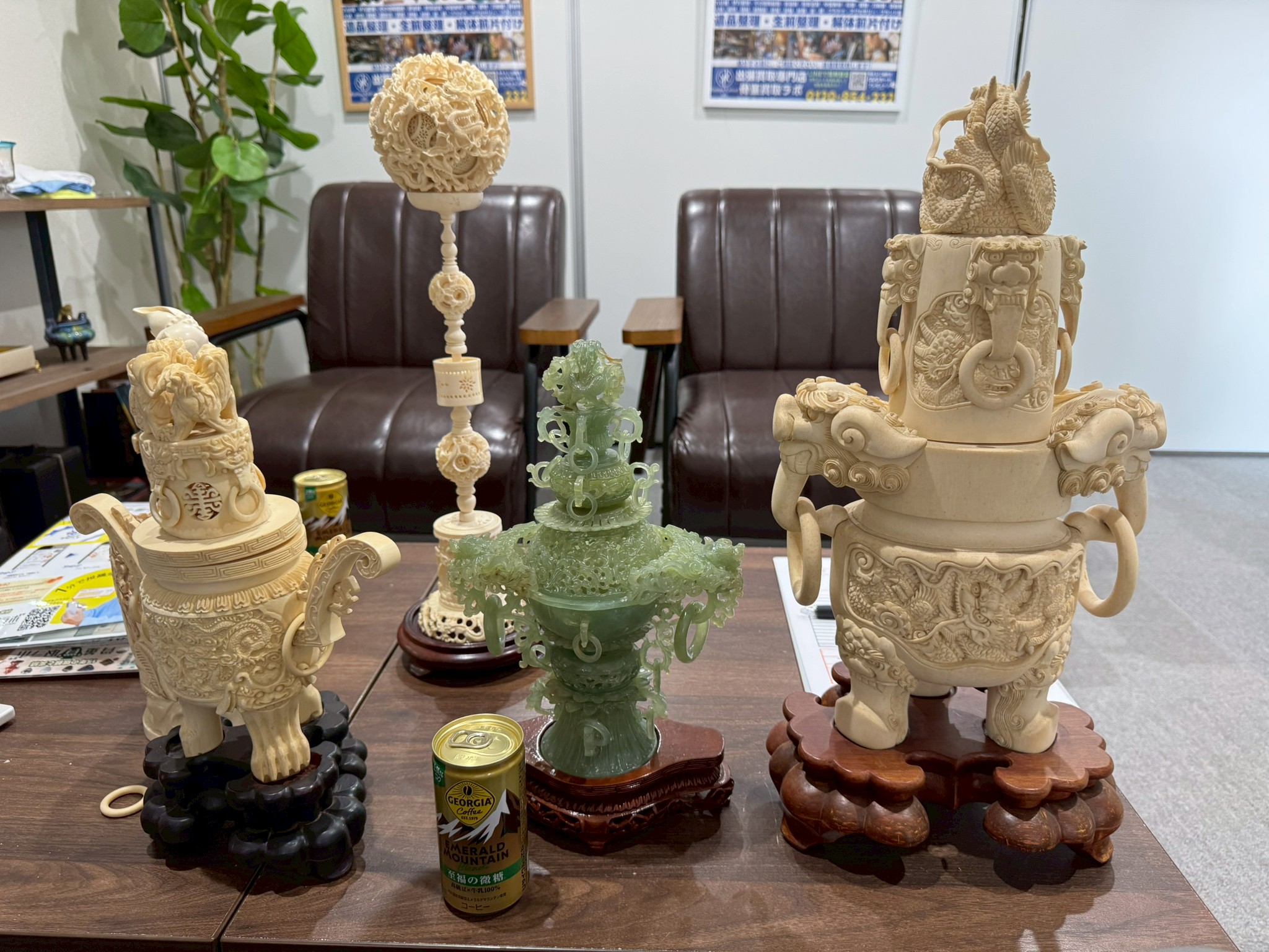 【富山県富山市】祖父の遺品整理で象牙の置物・香炉などを店頭買取しました！