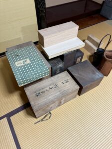 【富山県小矢部市】空き家整理中に再度のご依頼！火鉢・蒔絵椀など古い品を出張買取いたしました！