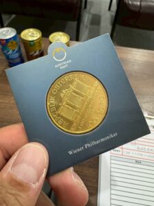 【富山県高岡市】メイプルリーフ金貨と祖父の骨董品をお持ち込みされたお客様の買取実績