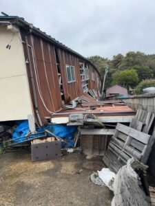 【石川県輪島市】公費解体前に骨董品や思い出の品を整理。着物や茶道具などを出張買取しました