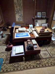 【富山県射水市】空き家解体前に大量の額・掛軸・贈答品などをお買取りしました！