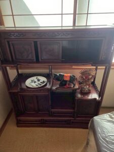 【富山県高岡市】大きな茶棚の買取を行いました！遺品整理・空き家整理もお任せください！