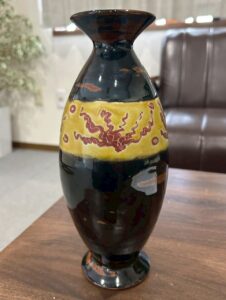 【富山県砺波市】おばあちゃんの家の片付けで出てきた花瓶を買取｜骨董品も専門店にお任せ